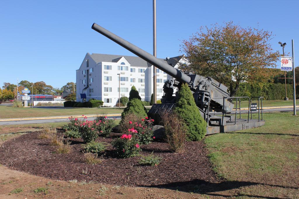 Groton Inn & Suites Extérieur photo